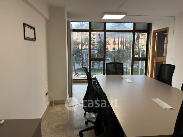 Ufficio in commerciale in Piazza Castelnuovo 12