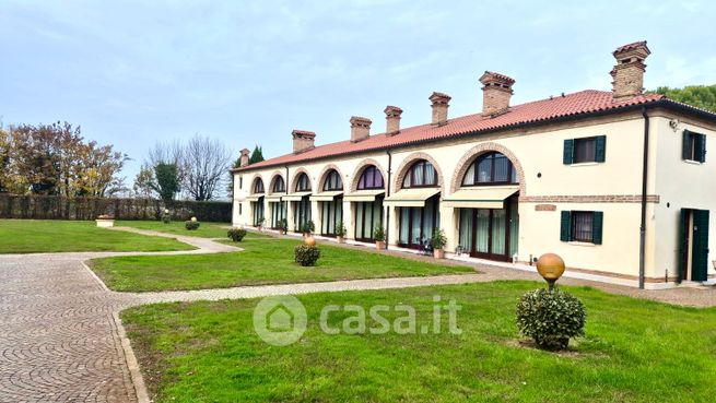 Villetta a schiera in residenziale in Via Selve