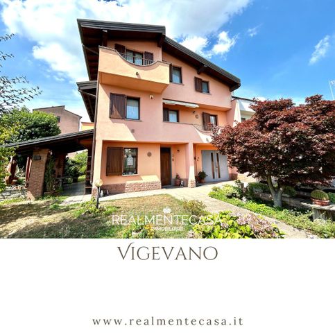 Villa in residenziale in Via Brigata Matteo
