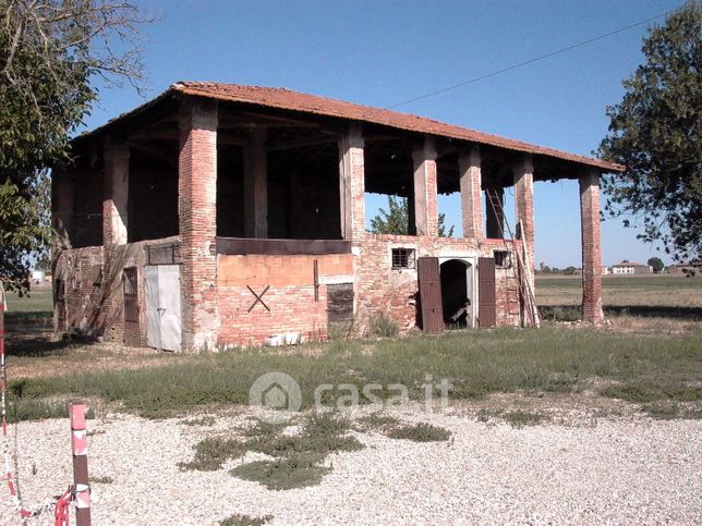 Rustico/casale in residenziale in Via San Vitale Ovest