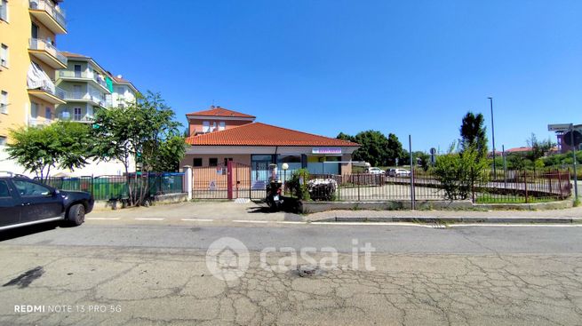 Negozio/locale commerciale in commerciale in Via Alessandro Lamarmora 52