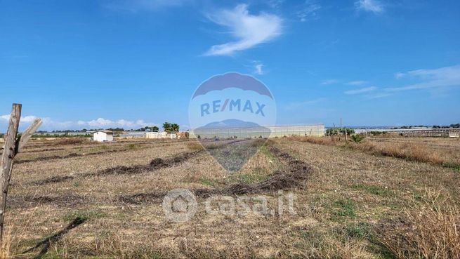 Terreno agricolo in commerciale in 