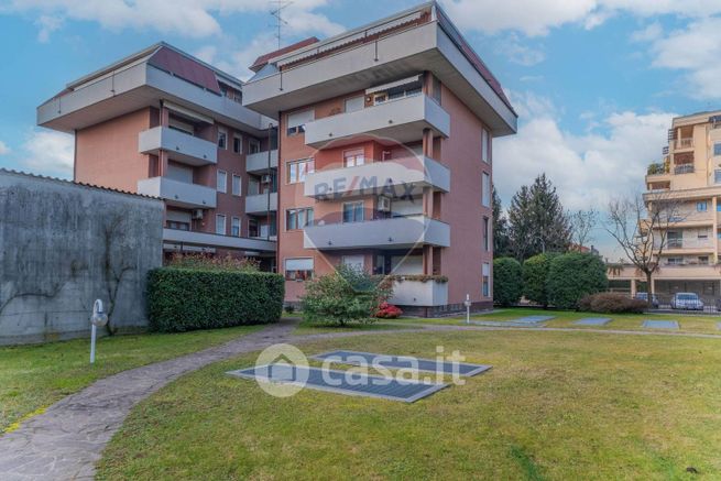 Appartamento in residenziale in Viale Castelfidardo 12