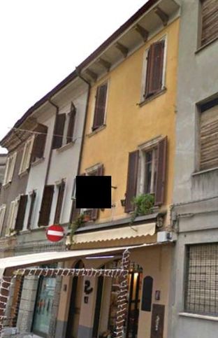 Appartamento in residenziale in Viale Cairoli 29