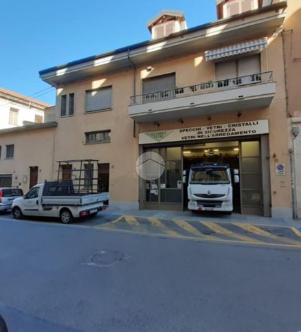 Capannone in commerciale in Via Michele Buniva 3