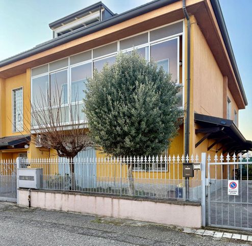 Appartamento in residenziale in Via Mara 24