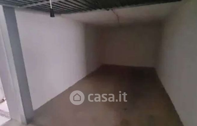 Box/posto auto in residenziale in Via Brigata Messina