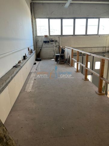 Capannone in commerciale in Strada Statale 1 53
