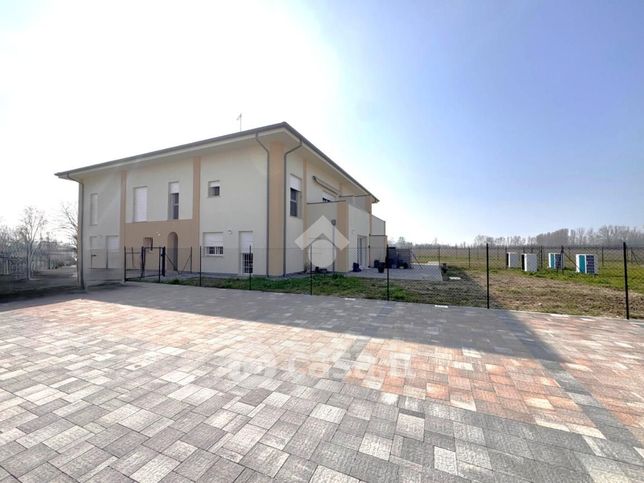 Appartamento in residenziale in Via Imbiani 1