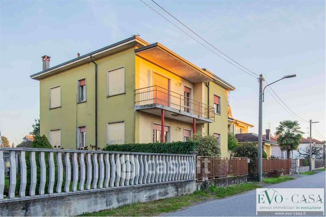 Casa indipendente in residenziale in Via Amatore Sciesa 10