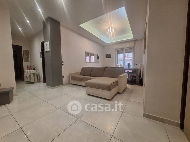 Appartamento in residenziale in Via Raffaele De Pascale 16