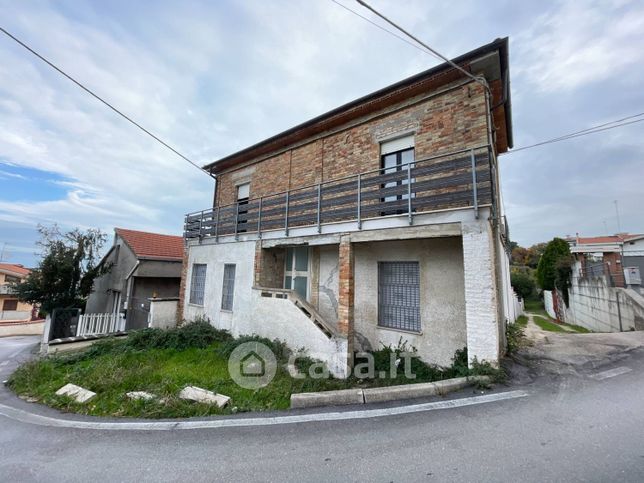 Appartamento in residenziale in Via Massimo D'Azeglio 19