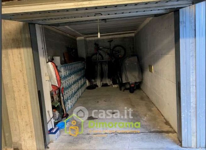 Garage/posto auto in residenziale in Via della Repubblica 61