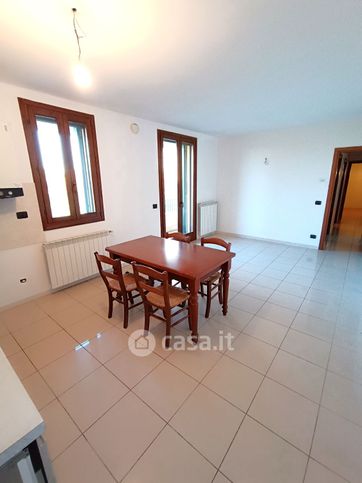 Appartamento in residenziale in Via Angeli 56