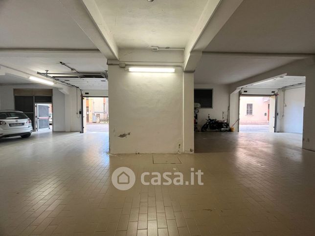 Box/posto auto in residenziale in Via Giacomo Matteotti 70