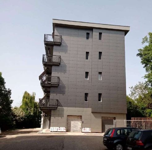 Appartamento in residenziale in Via Fratelli Bandiera 16