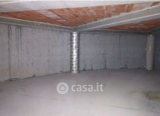 Box/posto auto in residenziale in Via della Stazione