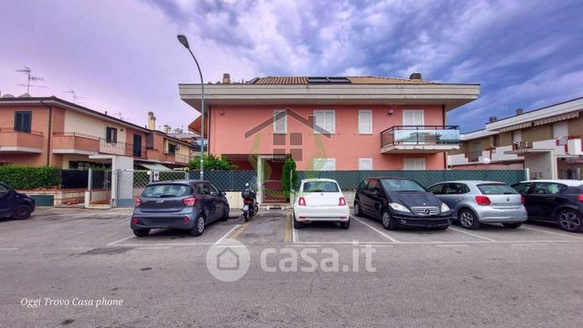 Garage/posto auto in residenziale in Via Cesare Lombroso 54