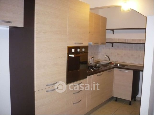 Appartamento in residenziale in Via Eugenio Cantoni 13