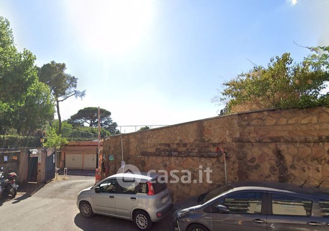 Garage/posto auto in residenziale in Via del Casaletto 140