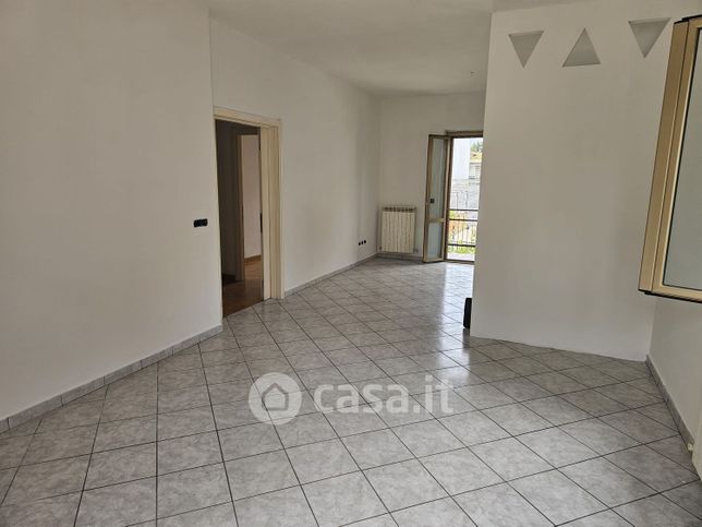 Appartamento in residenziale in Via Umberto Giordano