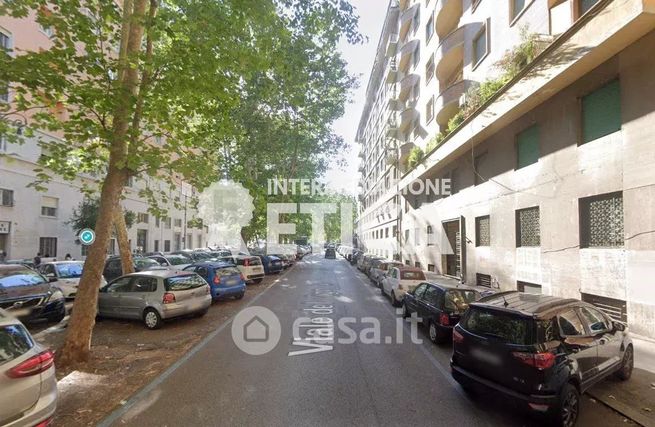 Appartamento in residenziale in Viale del Vignola 88