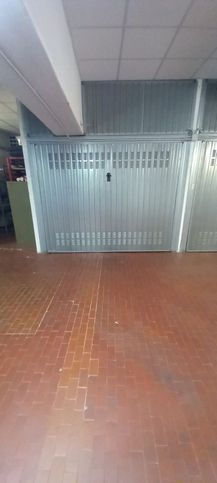 Box/posto auto in residenziale in Via Goffredo Mameli 37