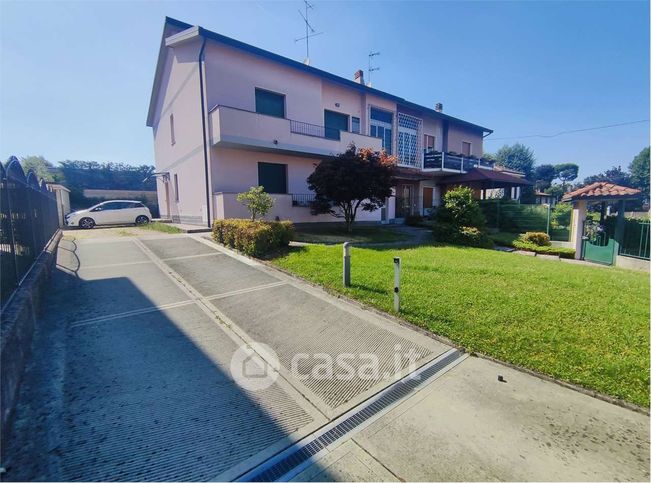 Appartamento in residenziale in Via San Quirico 6