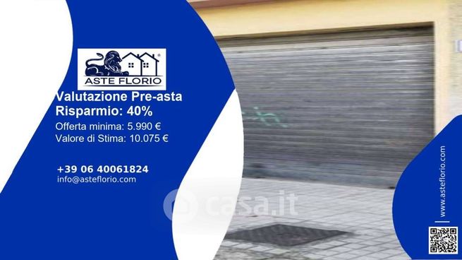 Box/posto auto in residenziale in Via Eugenio Montale