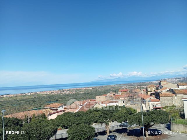 Appartamento in residenziale in Via Grisolia