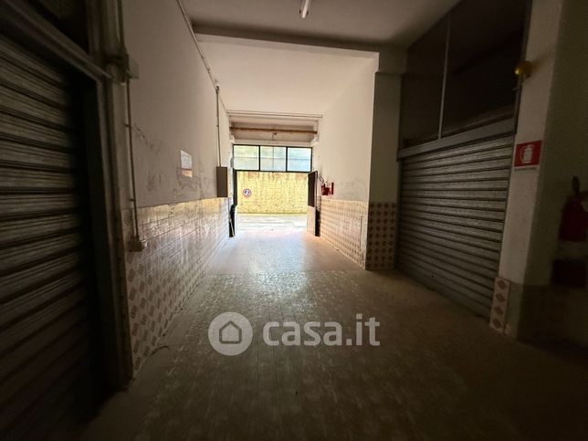 Box/posto auto in residenziale in Viale Giuseppe Mazzini 13 /B
