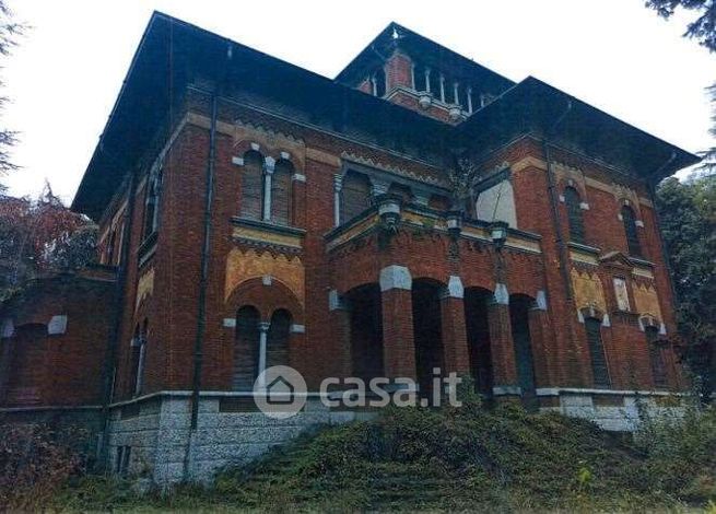 Appartamento in residenziale in Via Emanuele D'Adda 14