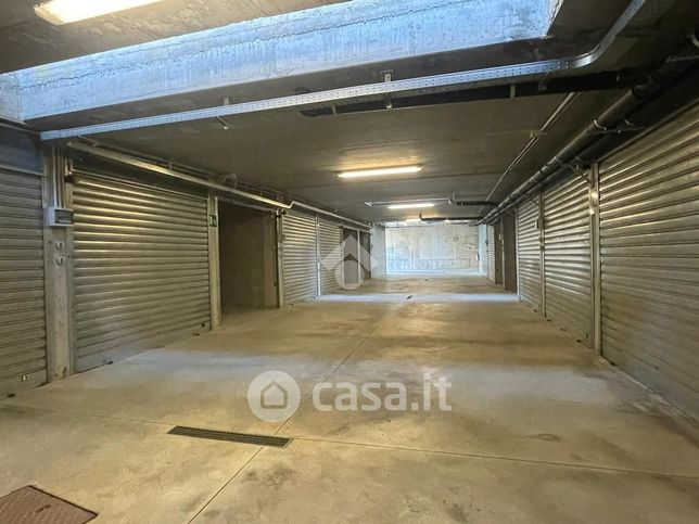 Garage/posto auto in residenziale in Via Umberto I