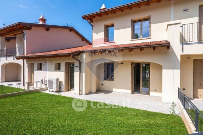 Villetta a schiera in residenziale in Via XXV Aprile