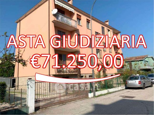 Appartamento in residenziale in Via Monte Grande 3