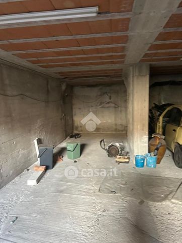Box/posto auto in residenziale in Via Lecce 62