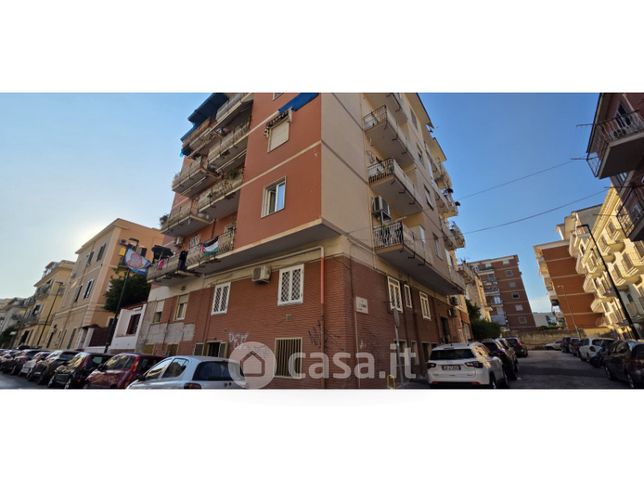 Ufficio in commerciale in Via Ilioneo 22
