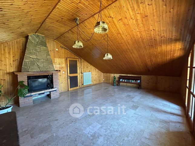 Appartamento in residenziale in Viale Serra Pineta