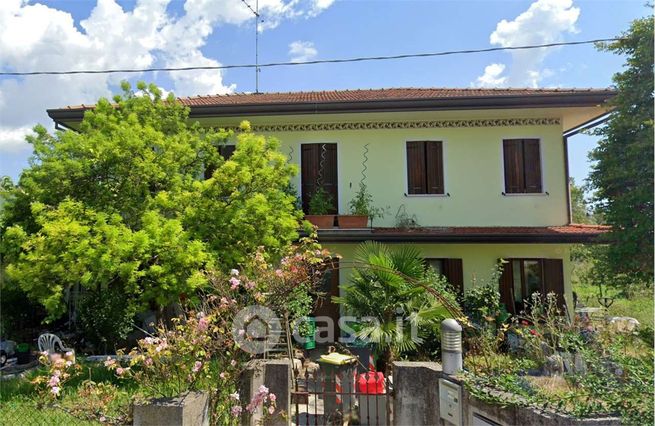 Casa indipendente in residenziale in Via Roma 116