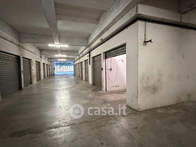 Box/posto auto in residenziale in Via Pier Giorgio Frassati 19