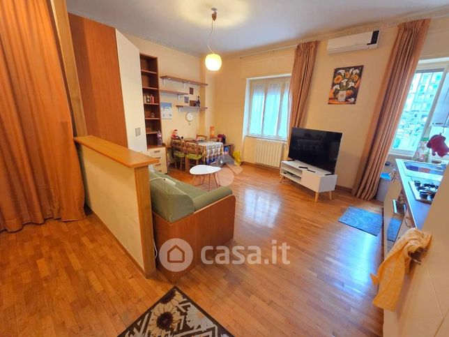 Appartamento in residenziale in Via Mario Ruta 31