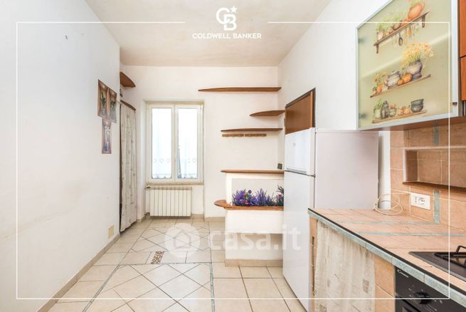 Appartamento in residenziale in Via Agostino Paris 7