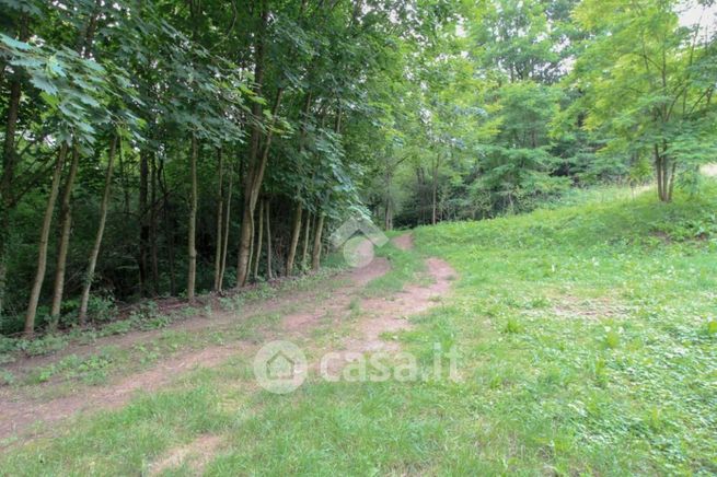 Terreno agricolo in commerciale in Via per Trecate