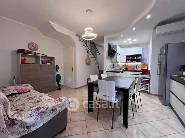 Villetta a schiera in residenziale in Viale Marco Valerio Marziale 75