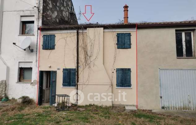 Casa bi/trifamiliare in residenziale in Via B. Tisi