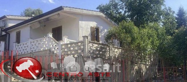 Villa in residenziale in Contrada Lagogemolo