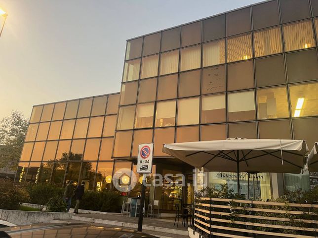 Ufficio in commerciale in Piazzale Vittorio Veneto 93