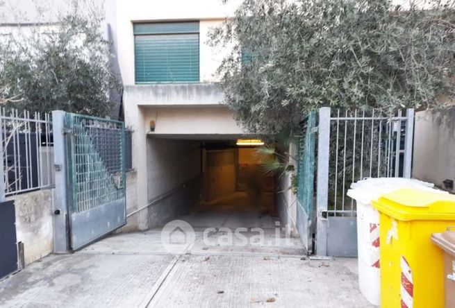 Garage/posto auto in residenziale in Via Trieste