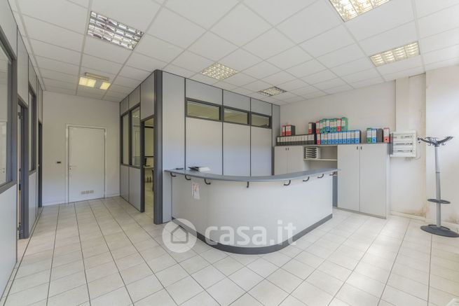 Ufficio in commerciale in Via dell'Artigiano 42 -472