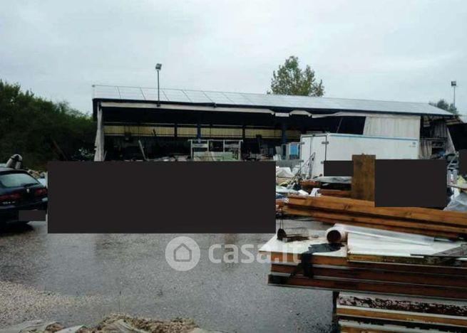 Capannone in commerciale in Via Passo Barca